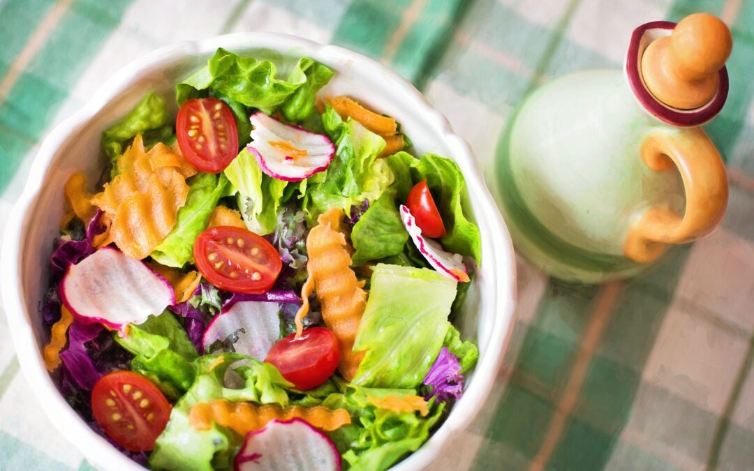 Simple and Nutritious Salad Recipes for a Refreshing Meal